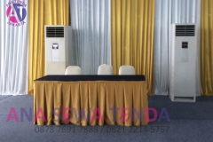 AnaSewaTenda Meja Kotak